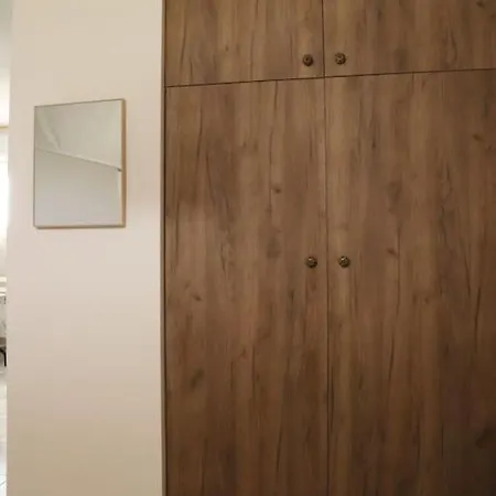 Lia's * سكوتينا