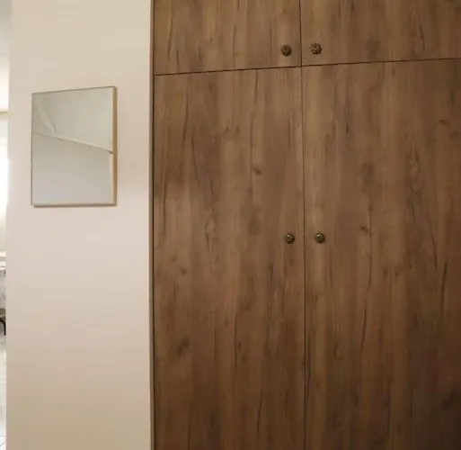 Lia's * Σκοτίνα